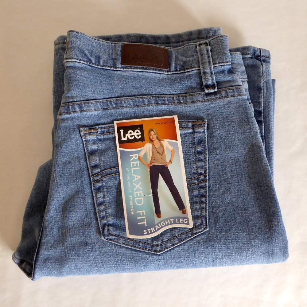 NEW LEE BRAND WOMENS RELAXED FIT AT WAIST STRETCH STRAIGHT LEG JEANS 10 SHORT